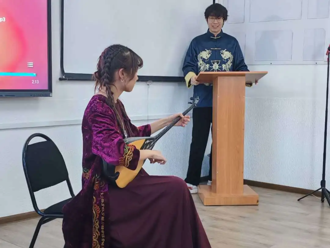 白俄罗斯国立体育大学孔子学院联合承办“太和天下”中国太极文化展示活动2 图片