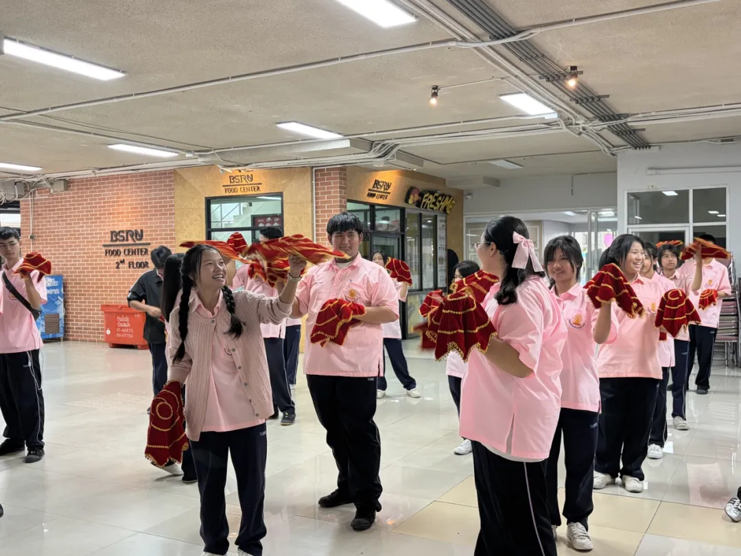 泰国宋卡王子大学孔子学院参加大学东盟之夜暨国际美食节活动2 图片